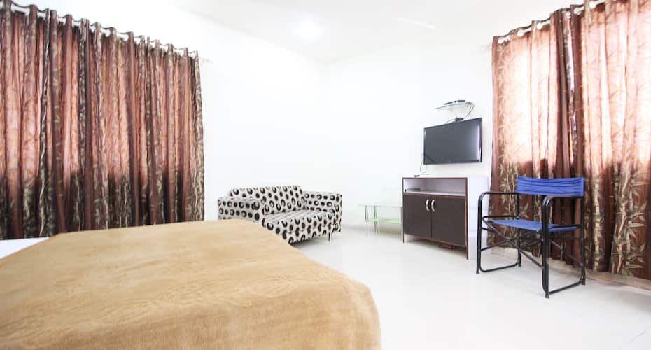 Hotel Radiant, Ahmedabad 5